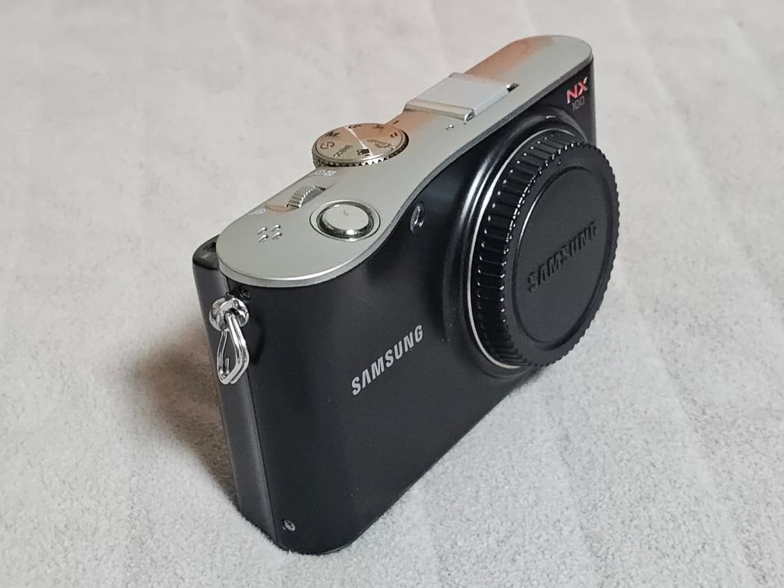 삼성 NX100 미러리스 카메라 바디만 상품이미지3
