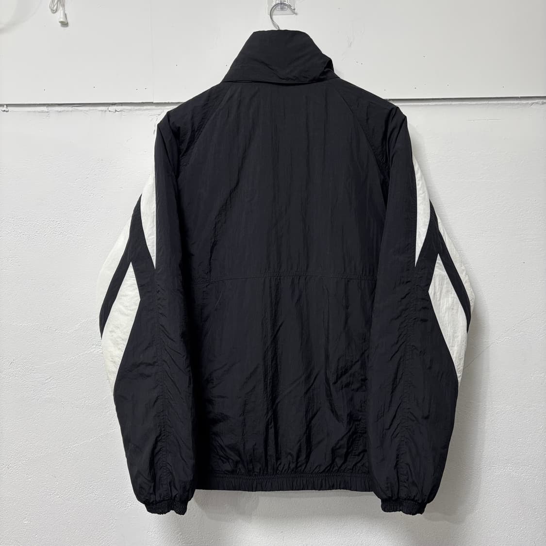 리복 블랙 리버시블 패딩 점퍼 상품이미지5