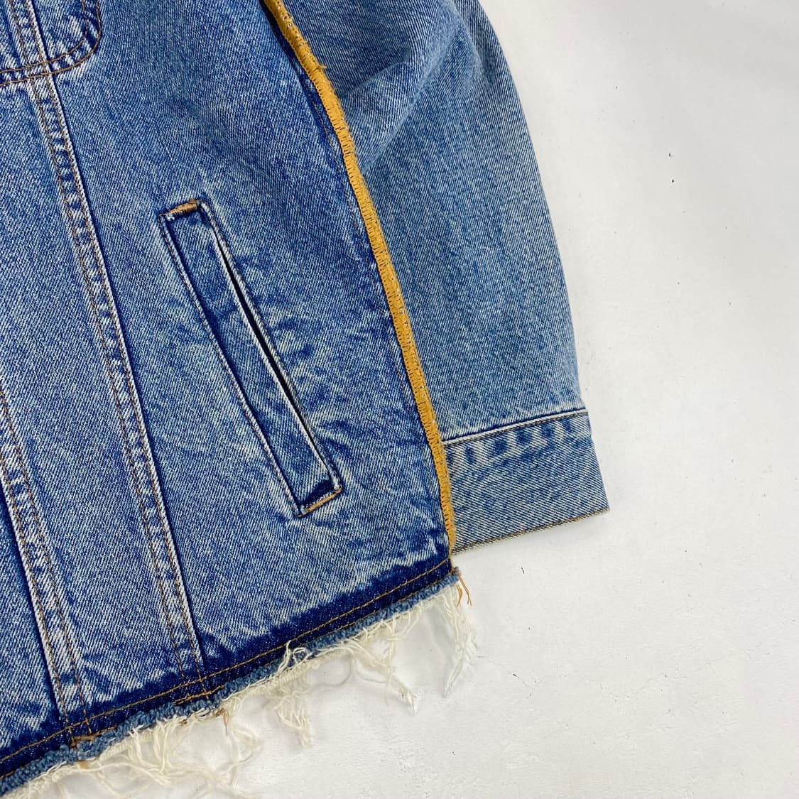  앤더슨벨 인사이드아웃 데님 트러커 자켓 (98)  ﻿ 상품이미지5