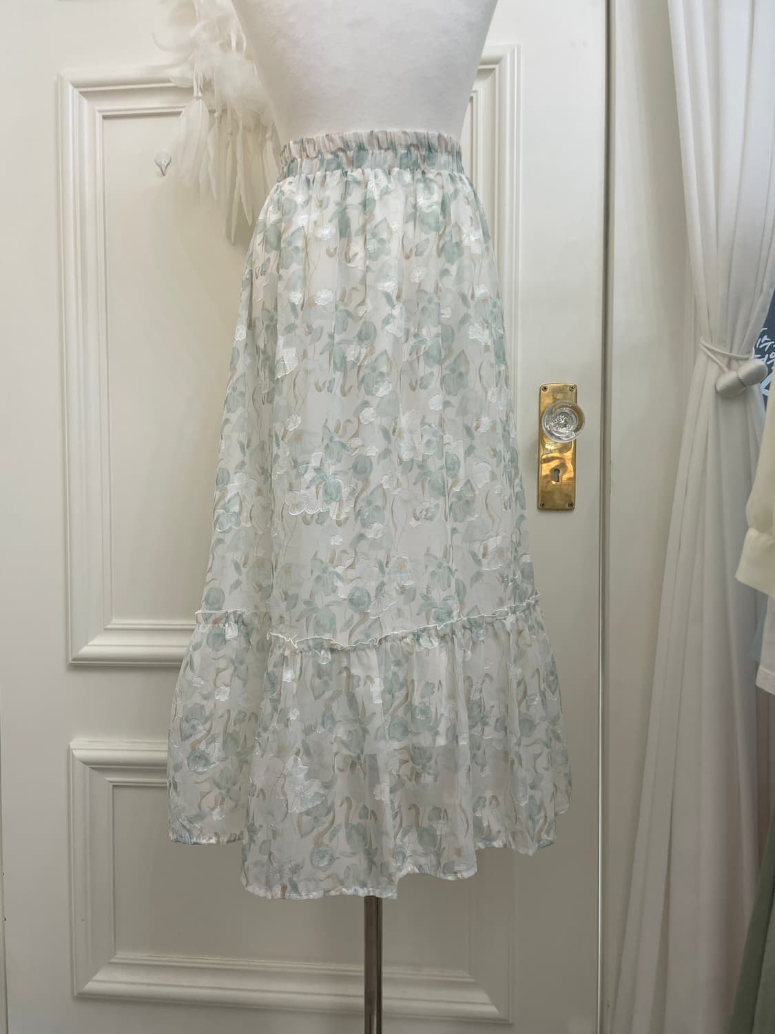 white mint flower shirring banding skirt 상품이미지4