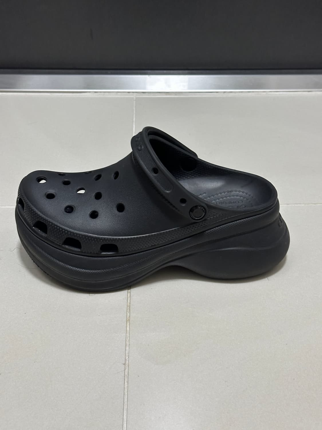 크록스 베이 클로그 블랙 250 상품이미지5