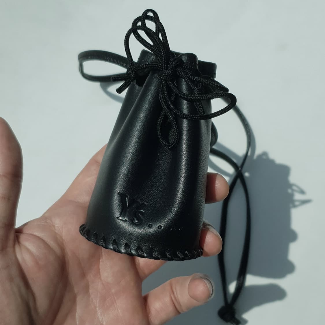 Y's Leather Pouch
by Yohji Yamamoto 상품이미지1