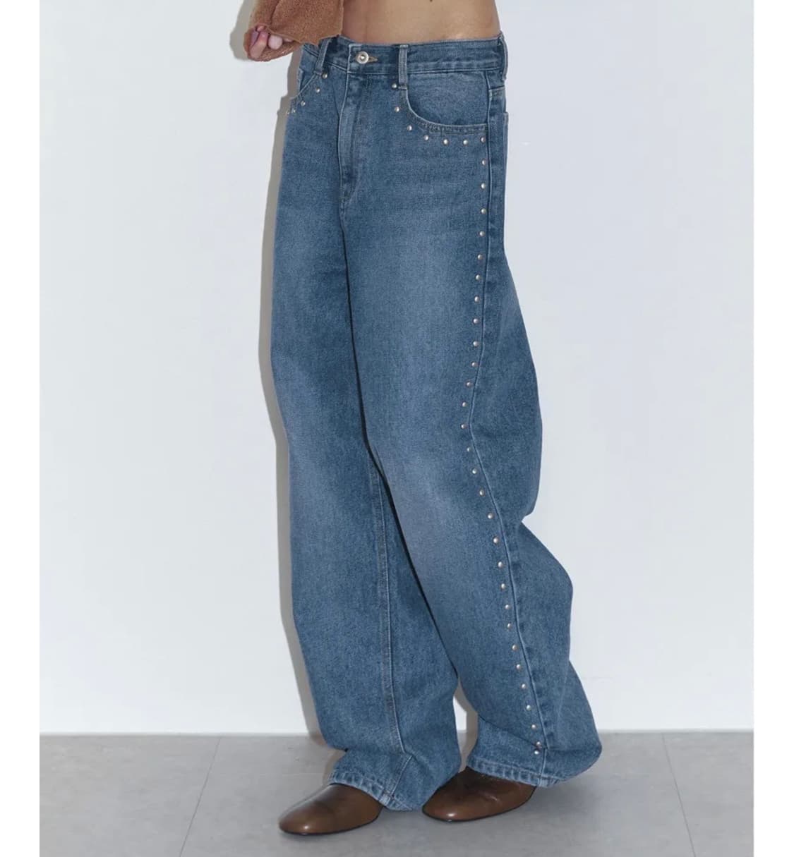 폴리수엠 STUDDED WASHEDJEANS 상품이미지1