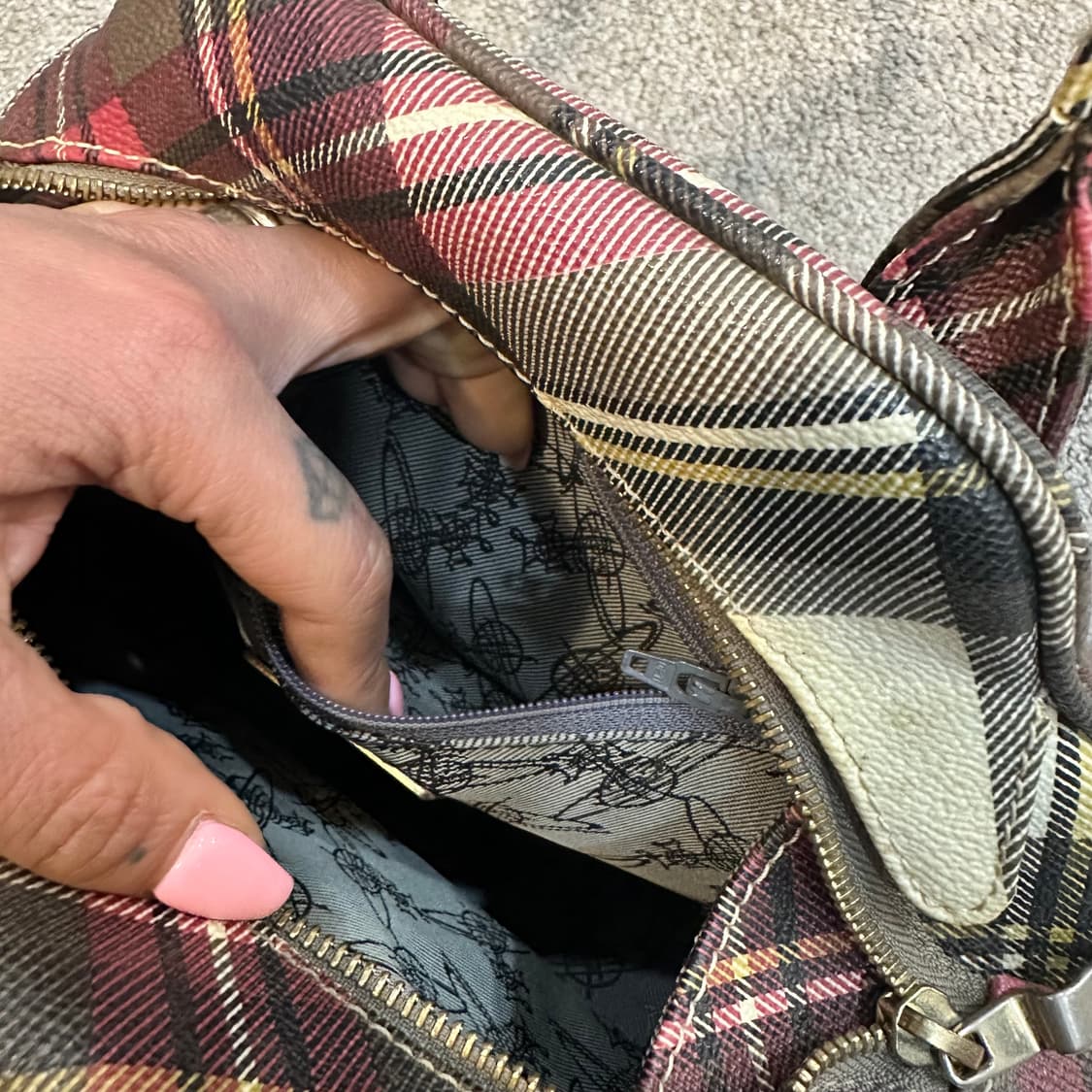 비비안웨스트우드 더비 타탄 야스민 토트백S 상품이미지5