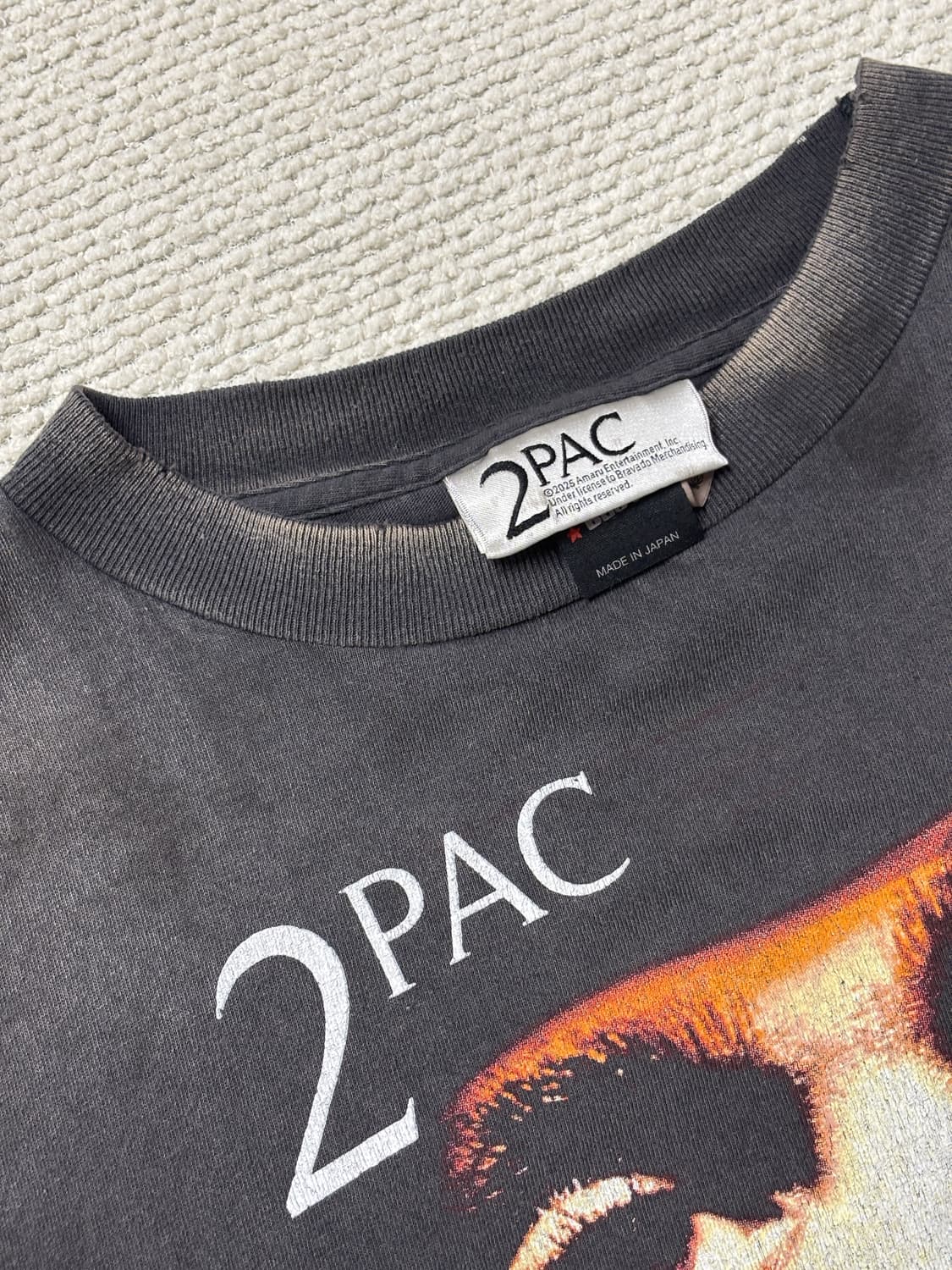 세인트 미카엘 x 투팍 숏슬리브 티셔츠 블랙 - 25SS 상품이미지2