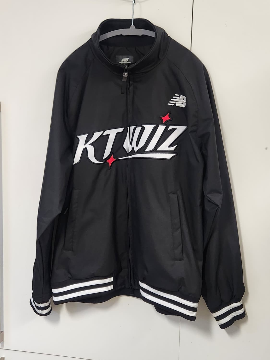 KT WIZ 25시즌 춘추 자켓 XL 상품이미지1