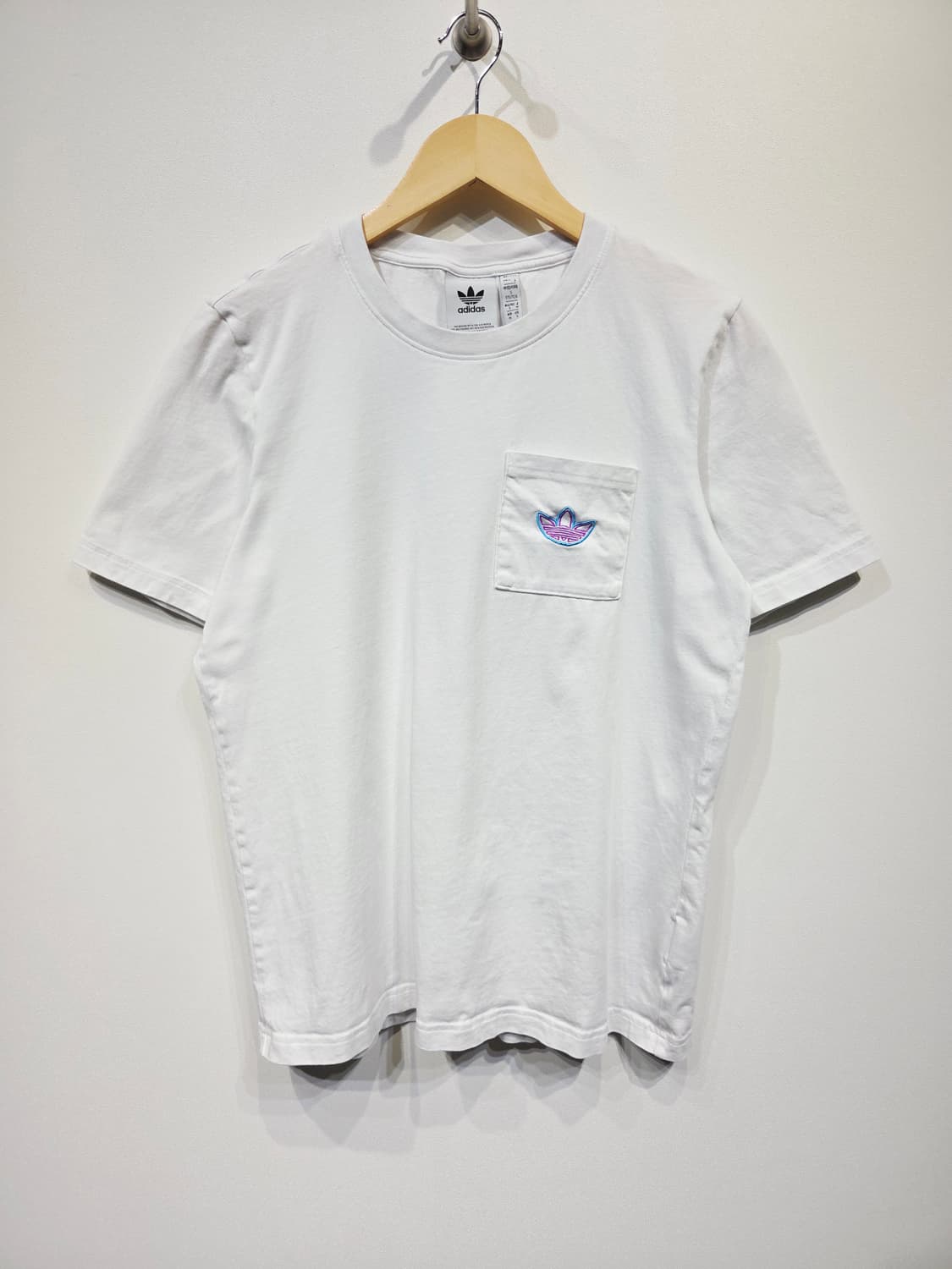 아디다스 오리지널스 네온 라인 빅로고 포켓 반팔 티셔츠 상품이미지2