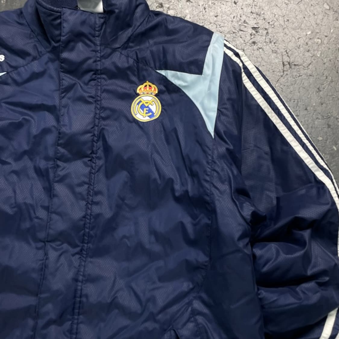 100 아디다스 레알마드리드 스타디움 자켓  상품이미지2