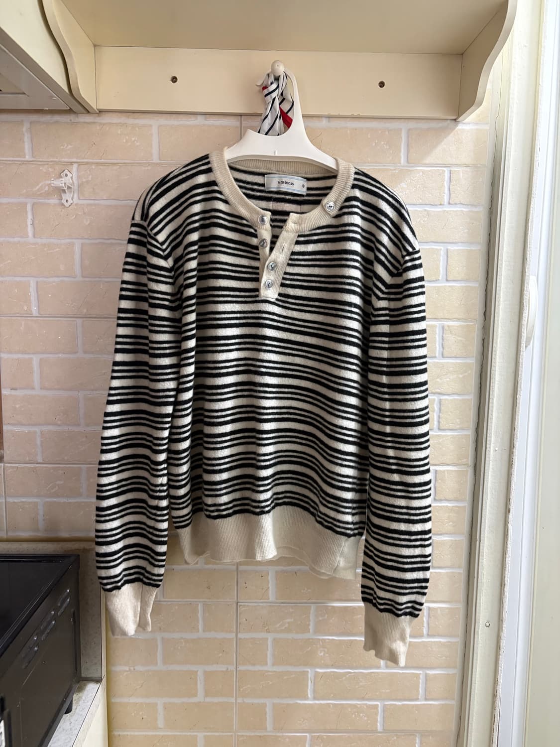 웨이비니스 - 헨리넥 스트라이프 니트 아이보리 2사이즈 상품이미지5