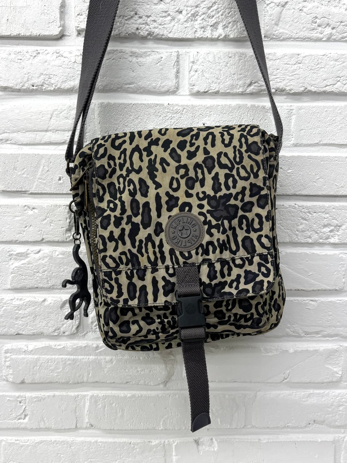 키플링 레오파드 호피 크로스백 상품이미지3