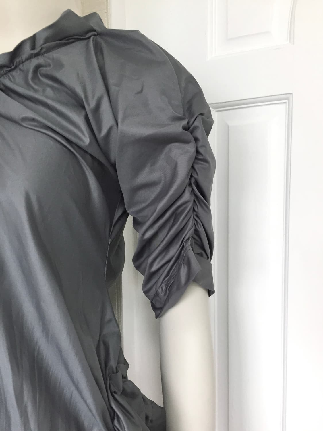 Asymmetric gray Volume Shirring  Top  상품이미지8