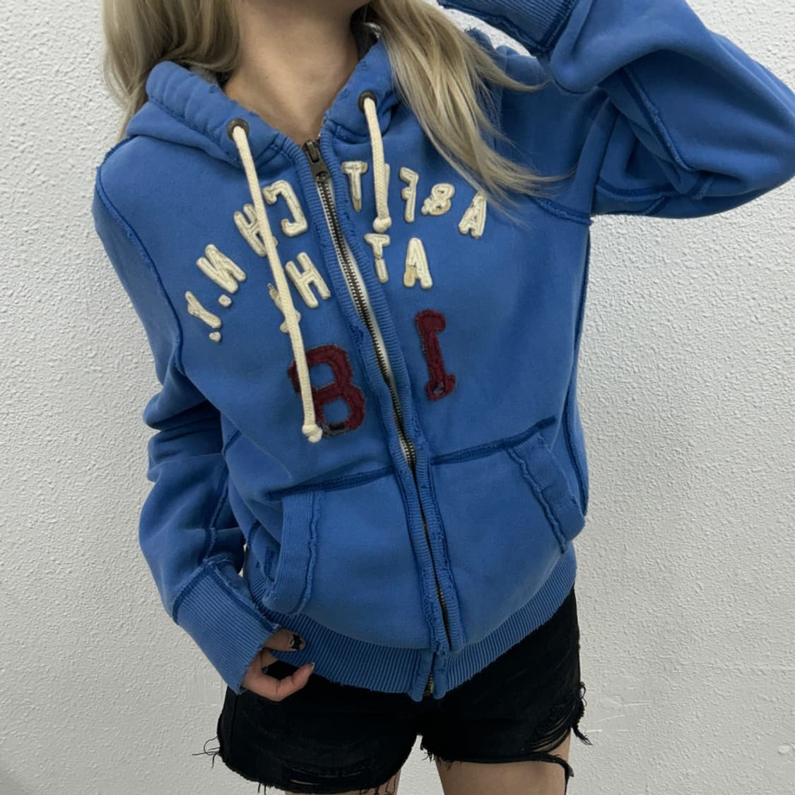 아베크롬비 센터 패치로고 라이트블루 후드집업 S 상품이미지1