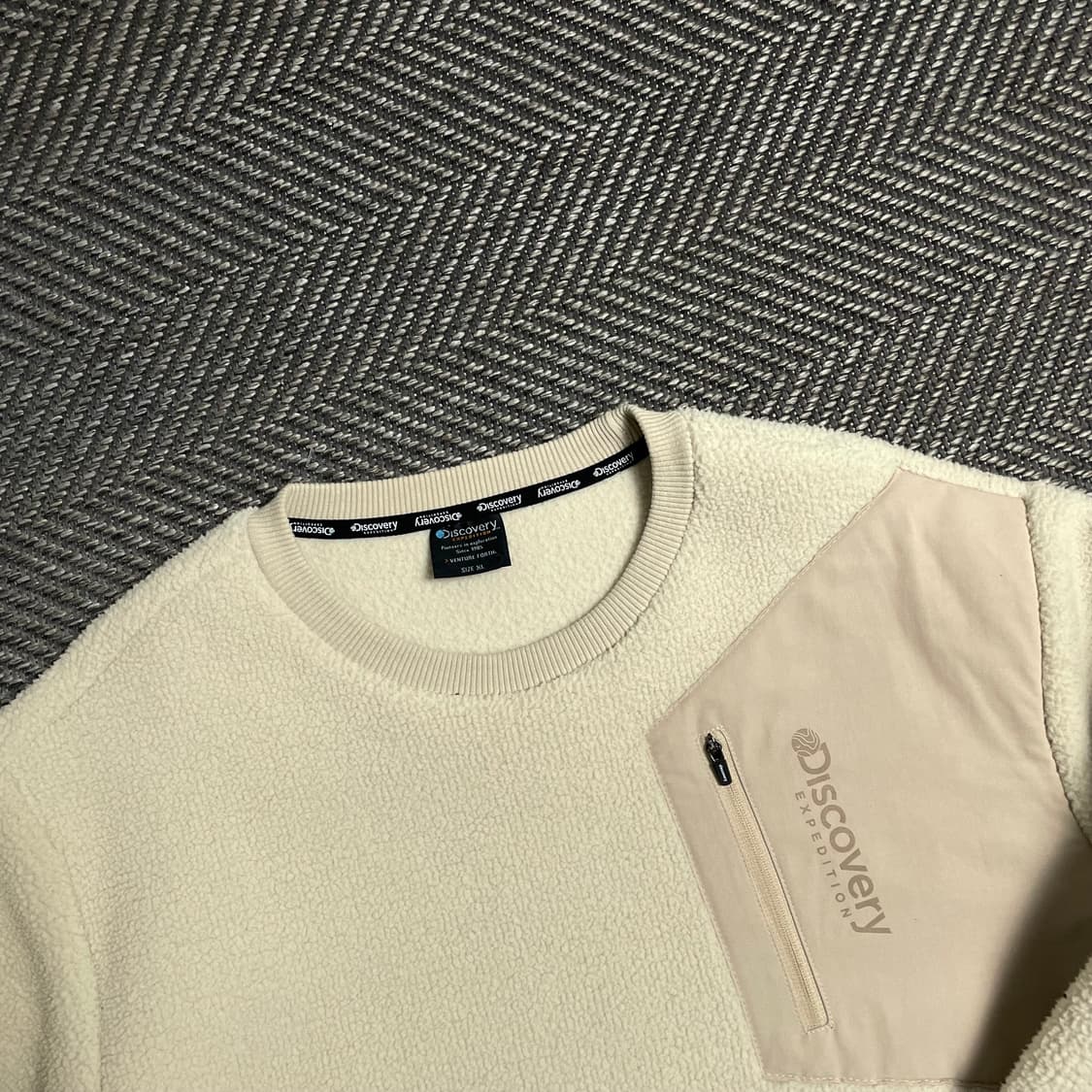 디스커버리 포켓 디테일 플리스 맨투맨 아이보리y 5352 상품이미지5