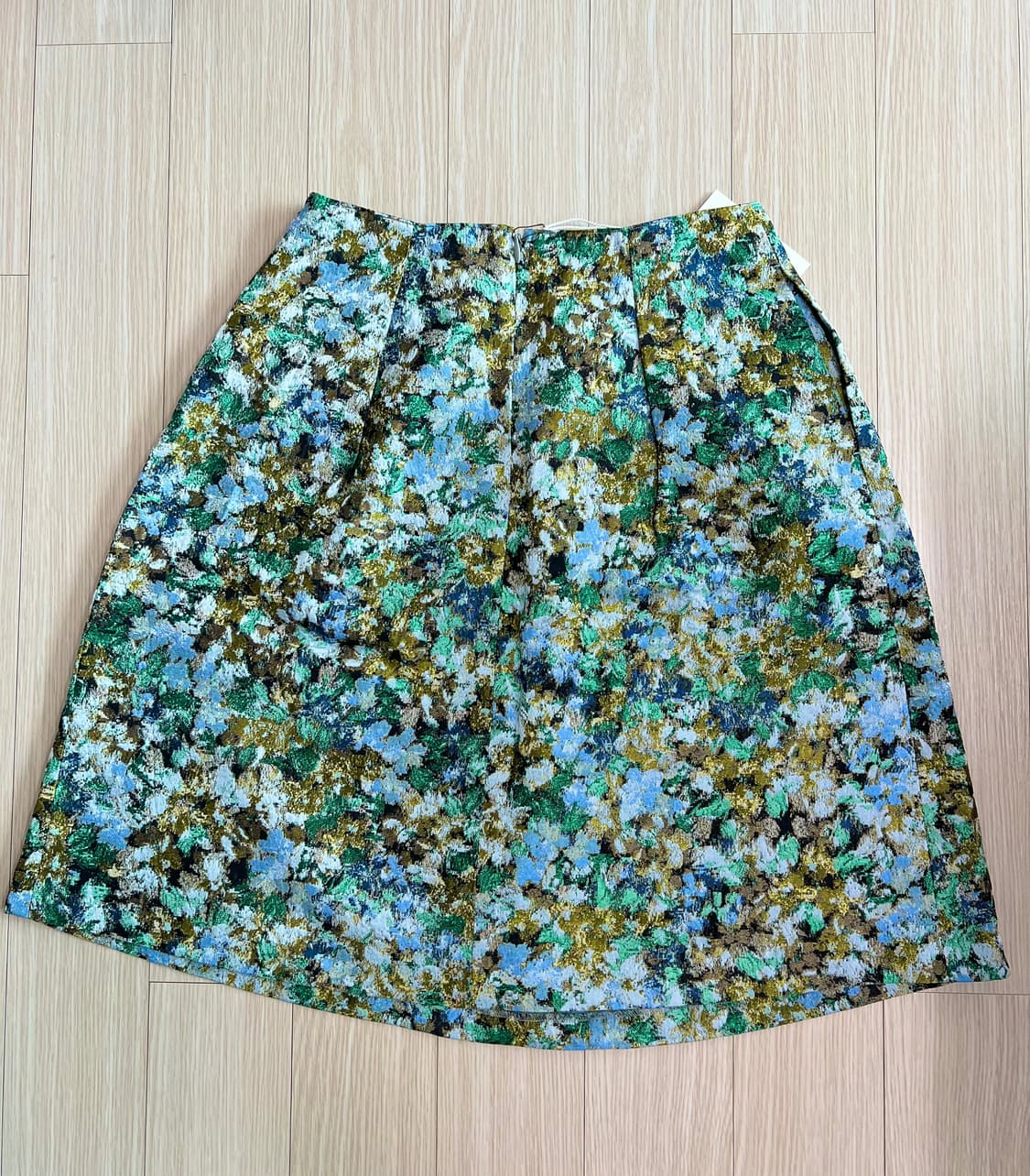 [새제품] deicy 데이시 자수 미디스커트  상품이미지2