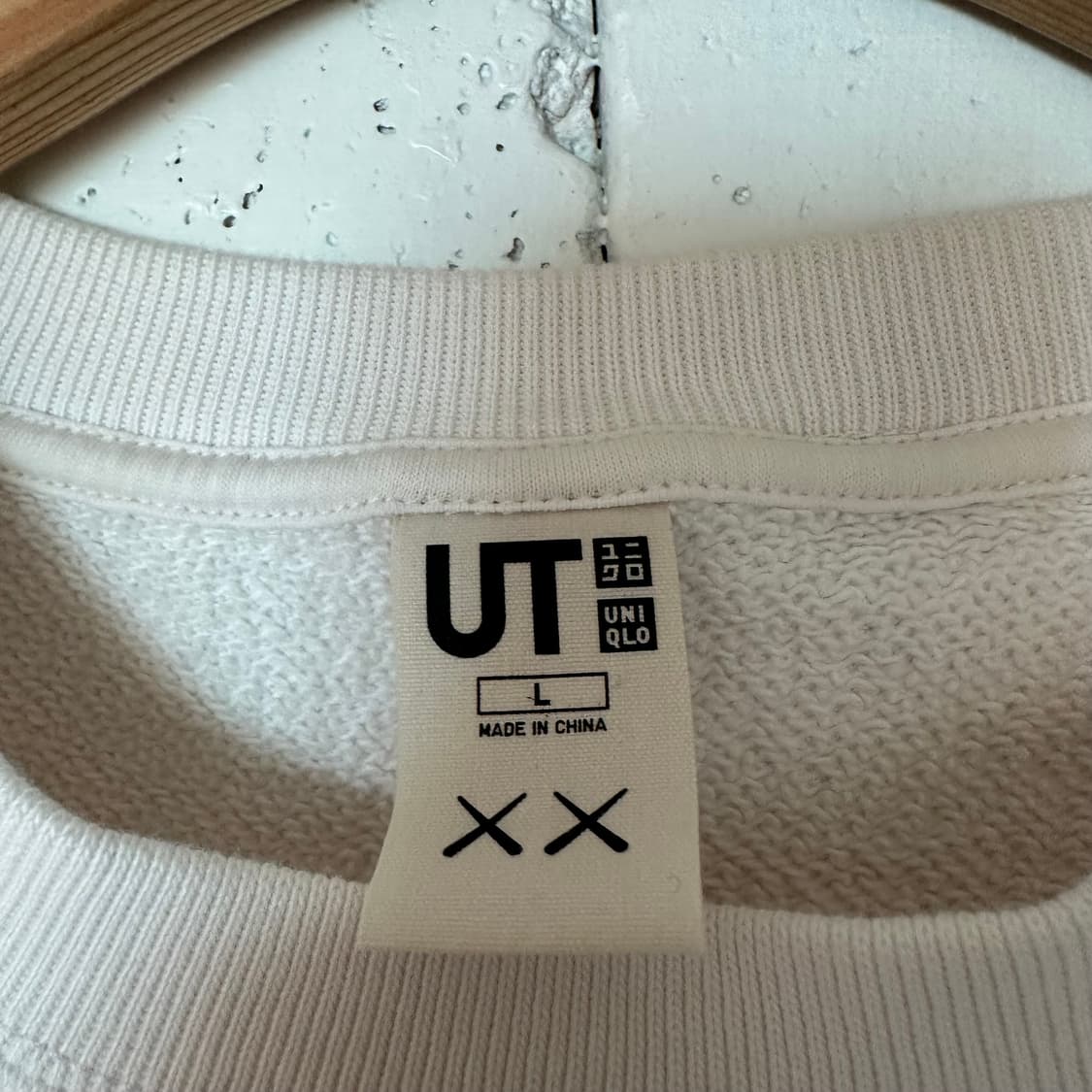 L 유니클로 x 카우스 맨투맨 상품이미지3