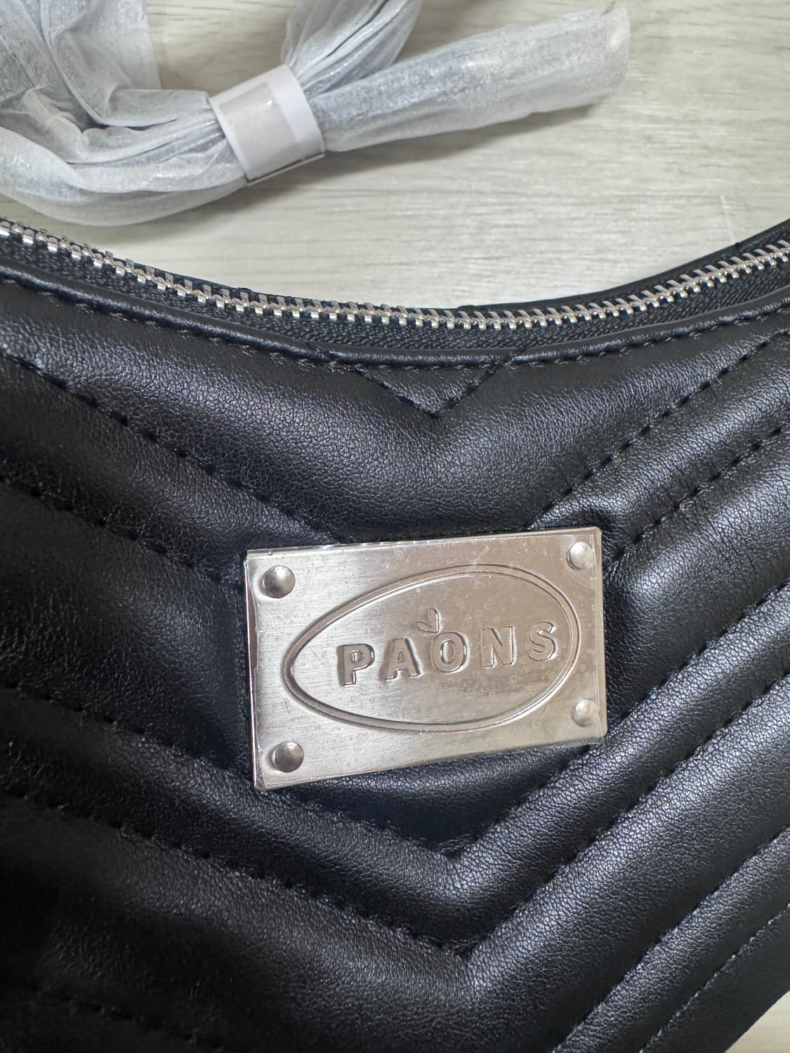 새상품 PAONS 투미 반달 숄더백 블랙 상품이미지7