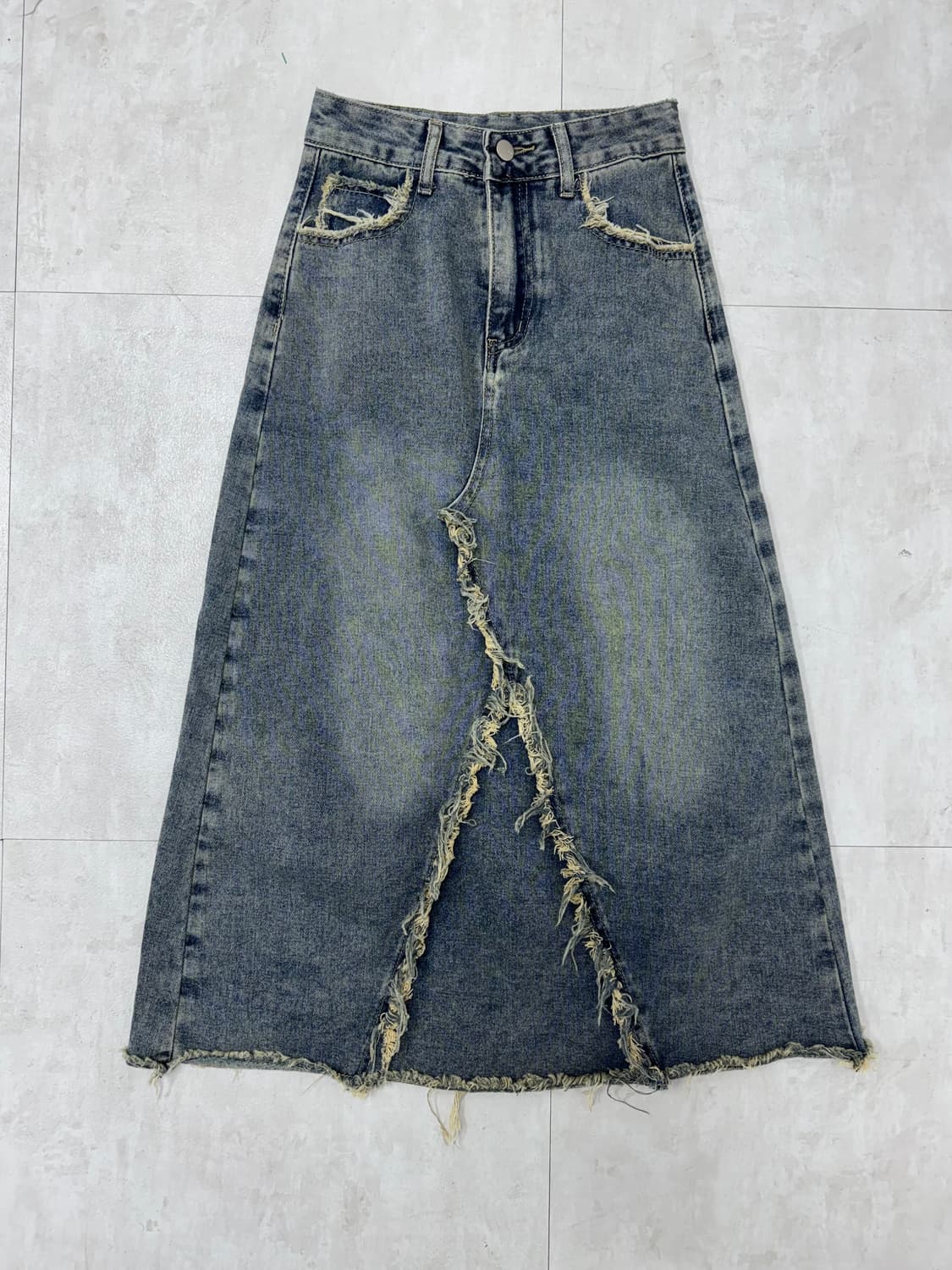 •Y2K 워싱 컷팅 데님 롱 스커트 상품이미지1