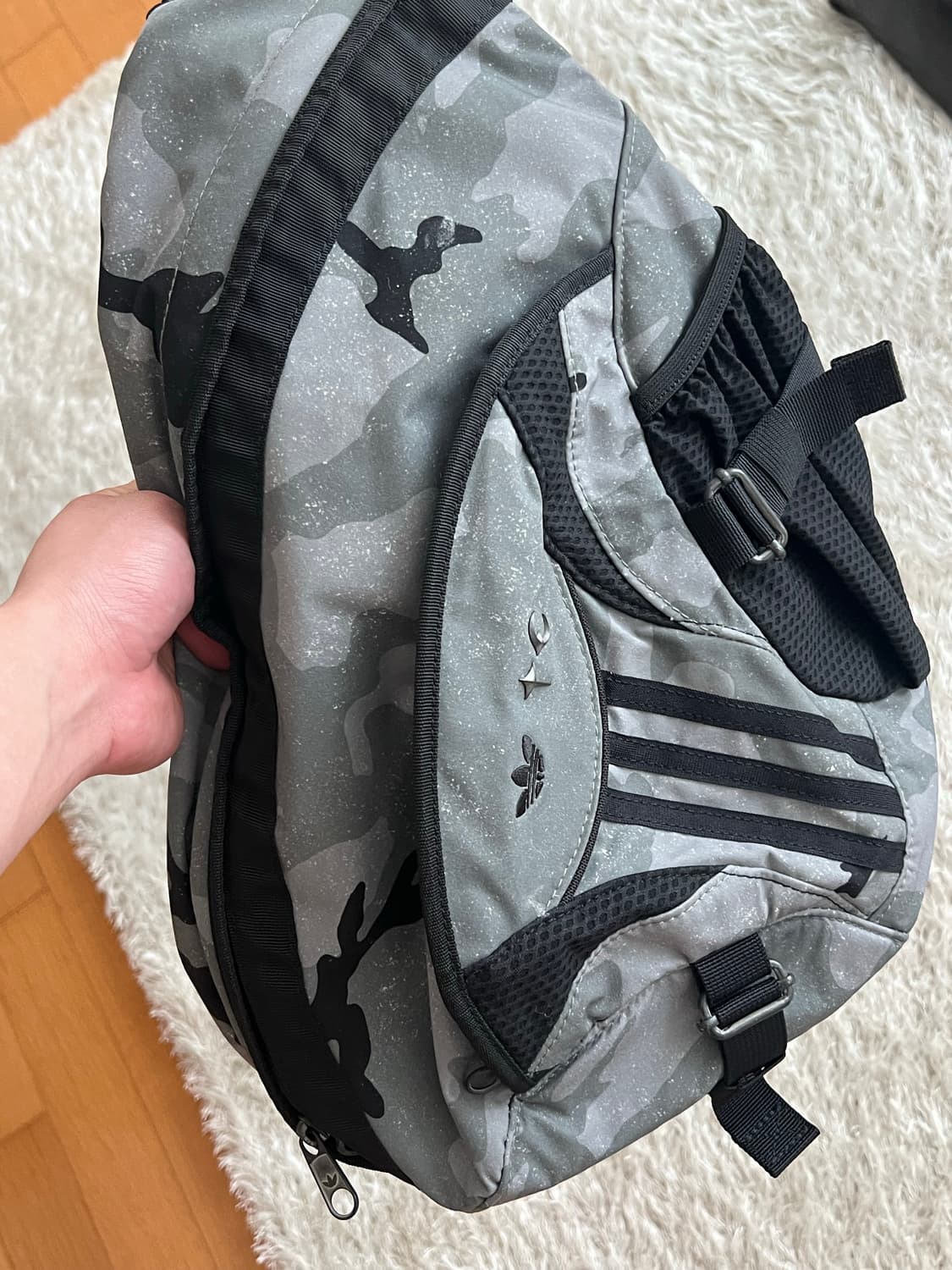 아디다스 x 떠그 클럽 백 블랙 상품이미지1