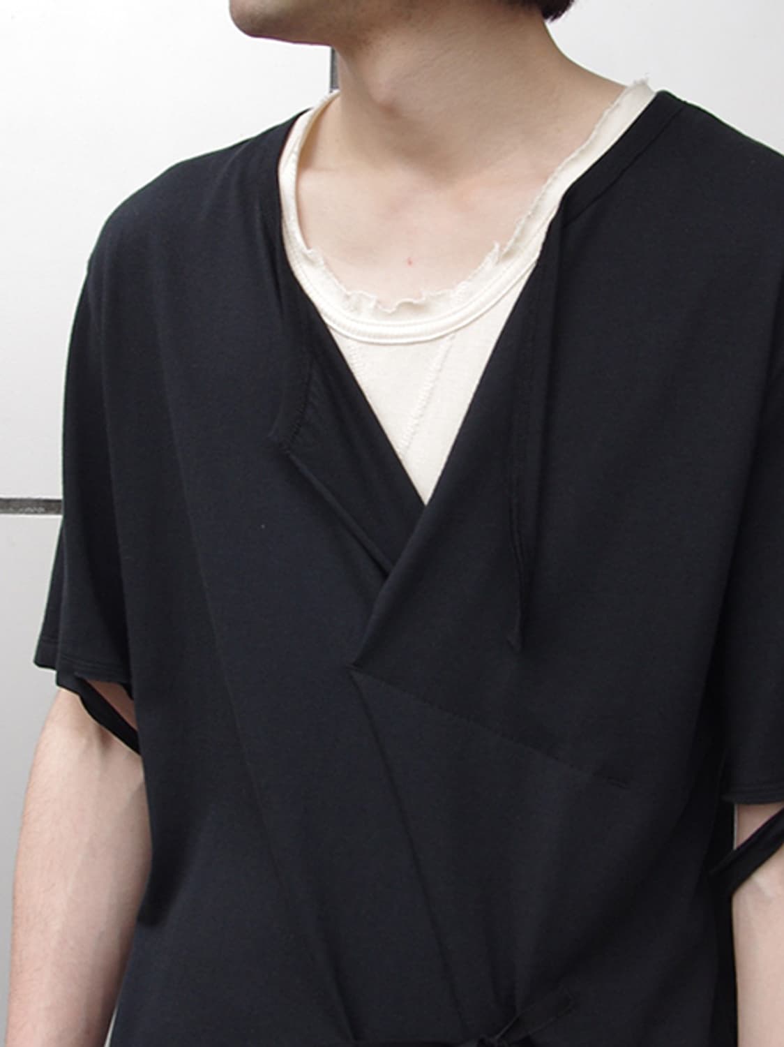 BED J.W. FORD 17ss 컷아웃 브이넥 티셔츠 상품이미지7