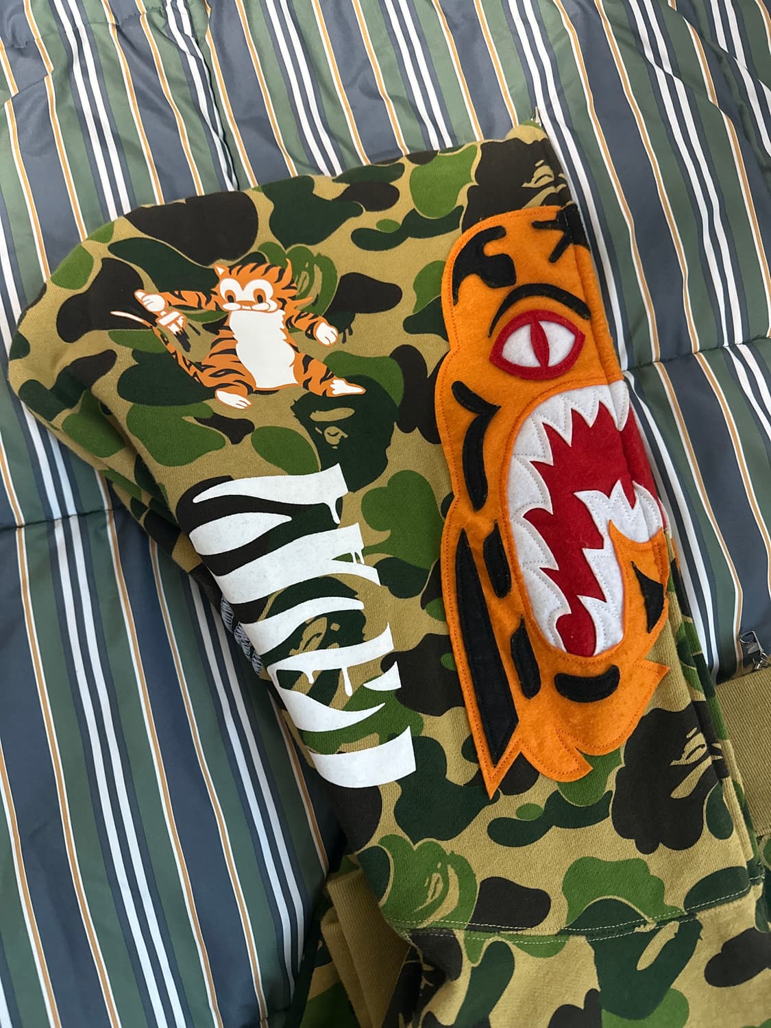 BAPE 베이프 ABC 카모 타이거 후드집업 XXL 상품이미지3
