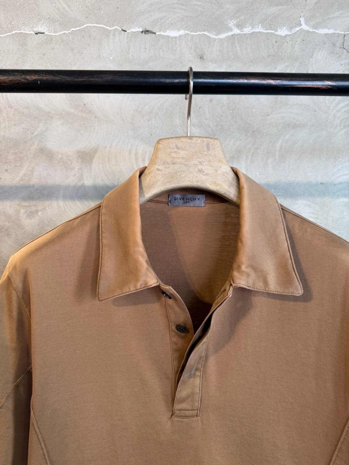 지방시 칼라넥 티셔츠 100 상품이미지3