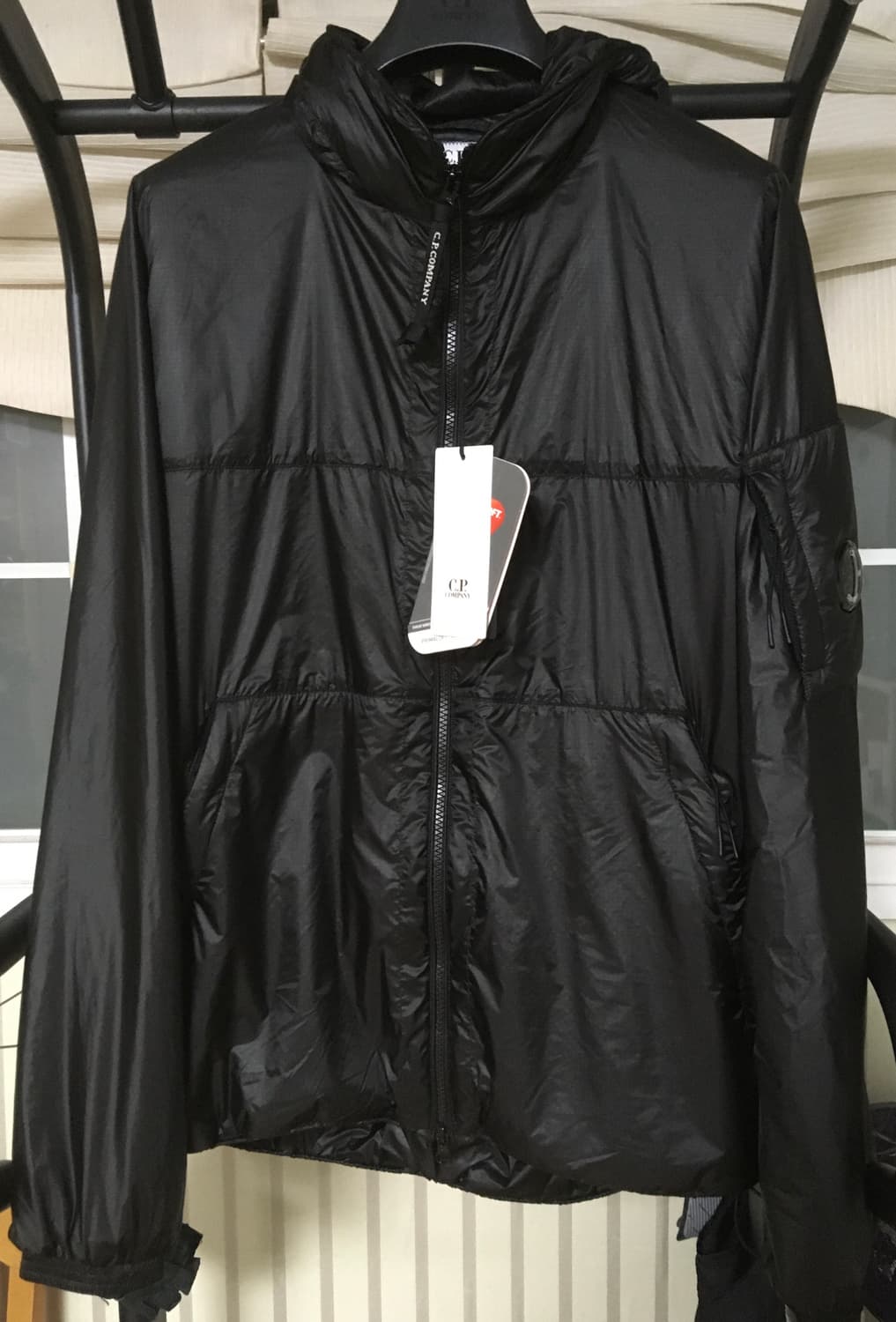 CP컴퍼니 나다쉘 후디드 자켓 블랙 판매합니다  상품이미지3