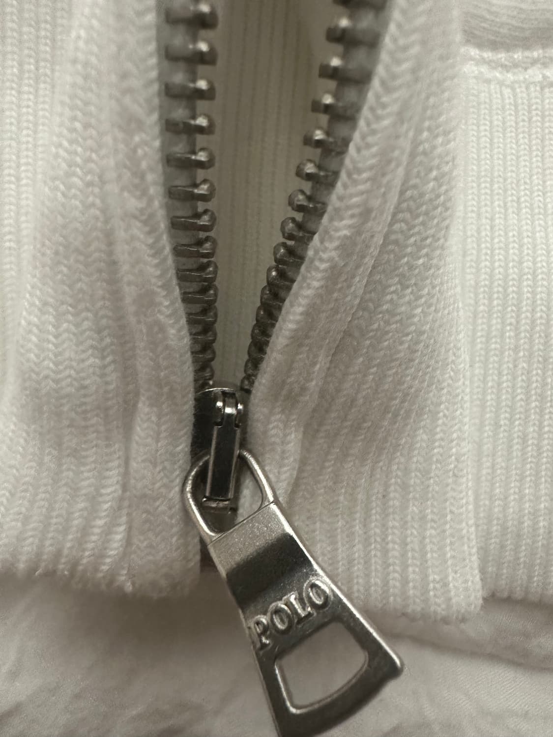 폴로 화이트 후드집업 QR택 o 상품이미지3