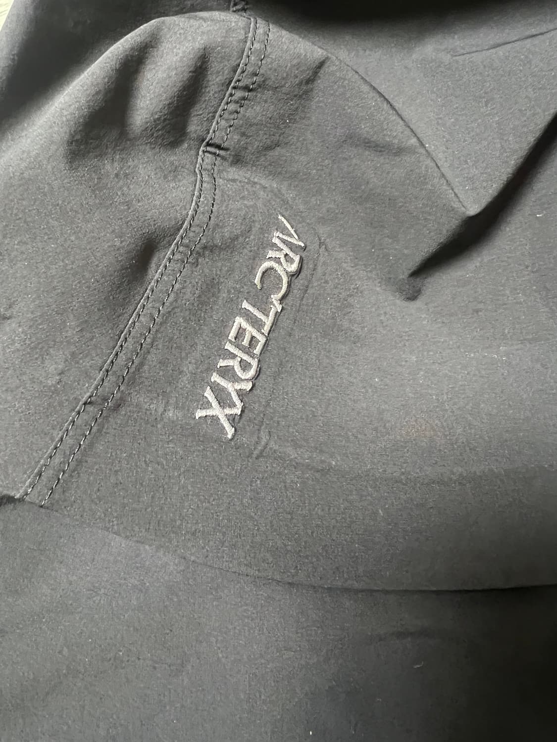 [M] 아크테릭스 감마 라이트웨이트 후디 블랙 상품이미지5