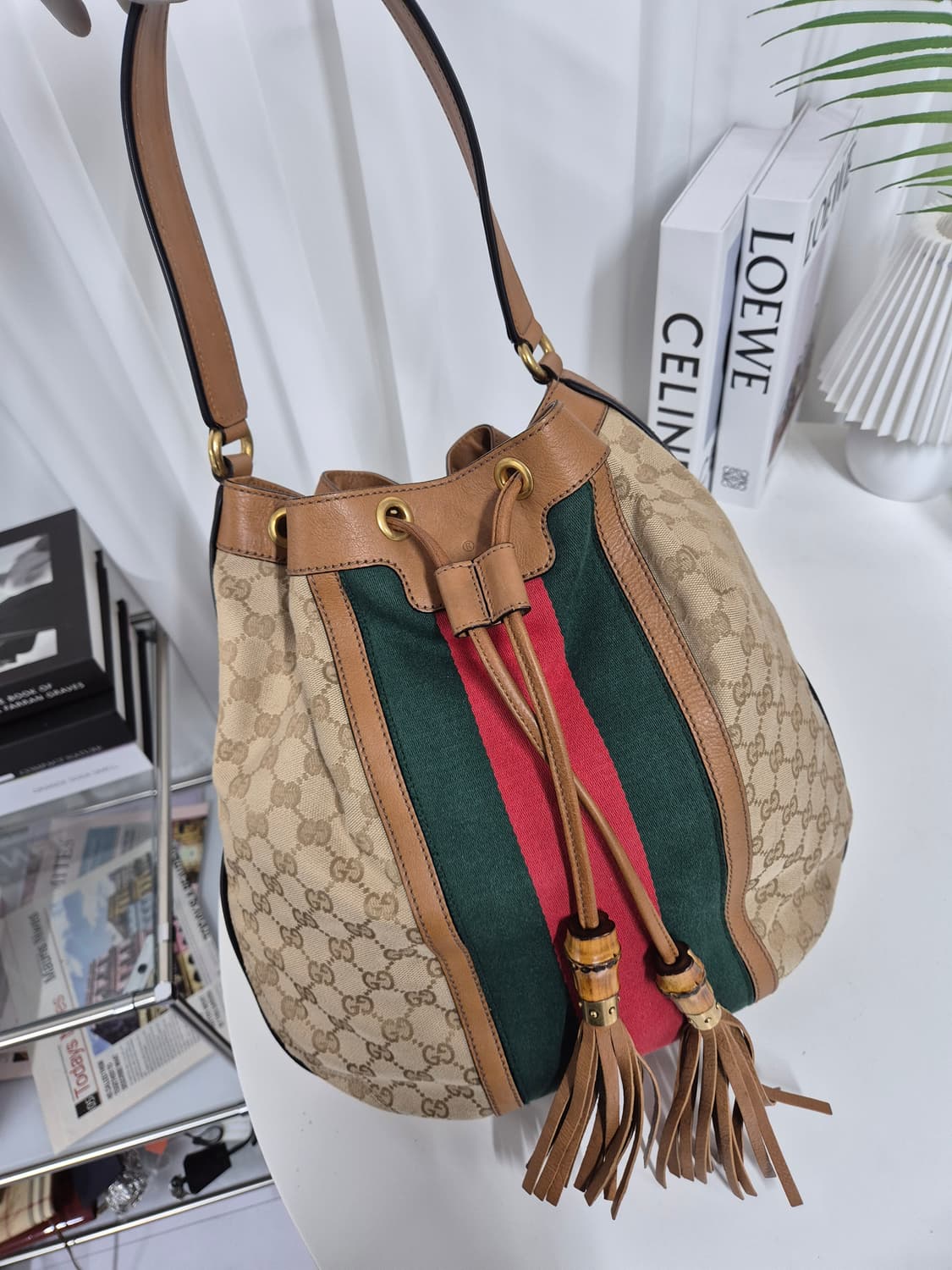 구찌 슈프림 버킷백 상품이미지2