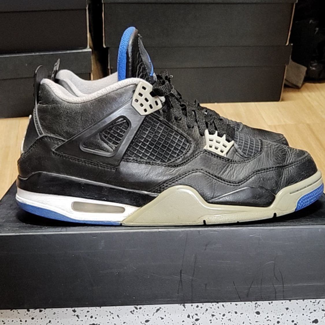 나이키 조던4 275 로얄블루 얼터네이트 상품이미지4