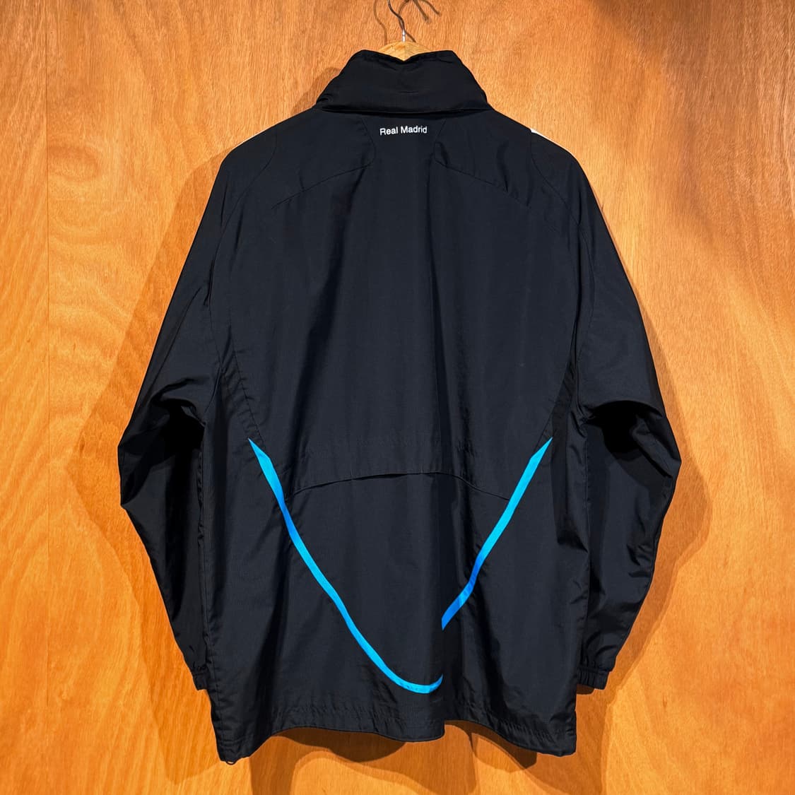 레알마드리드 아디다스 바람막이 XL 상품이미지6