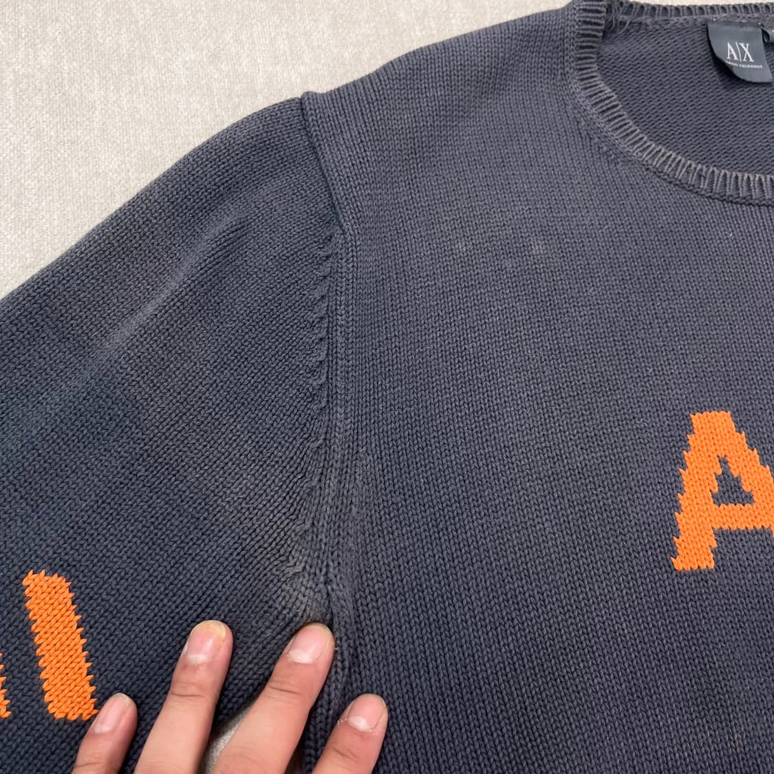 100 아르마니 빅로고 차콜 니트 상품이미지4