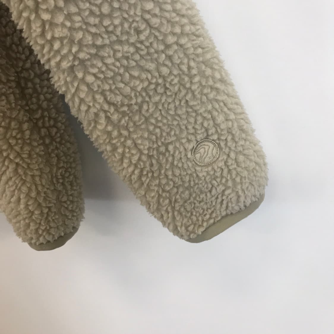 디스커버리 써모라이트 양털뽀글이 자켓 [105] 상품이미지4