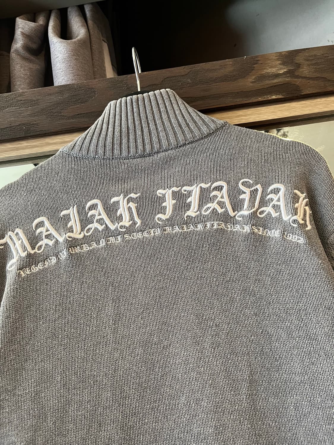 Majah flavah 마자 플라바 그레이 스펠아웃 로고 자수 올드스쿨  상품이미지7