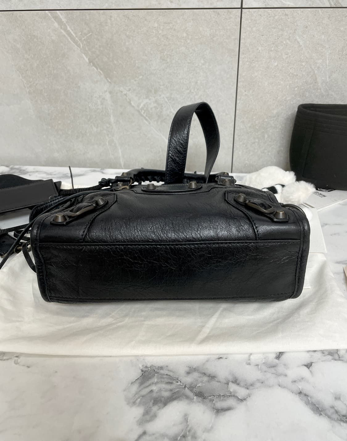 정품 발렌시아가 모터백 미니 블랙 흑장 상품이미지7