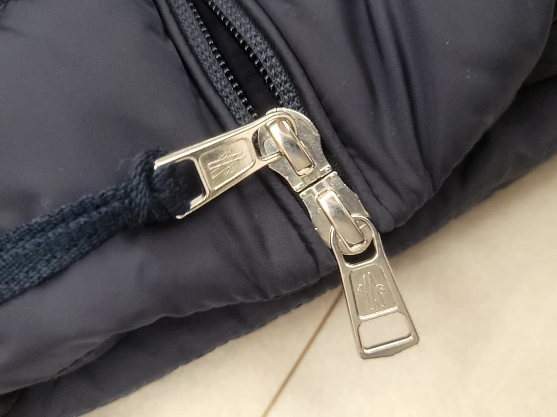 [미사용 새상품] 몽클레어 패딩 1사이즈 95 상품이미지3