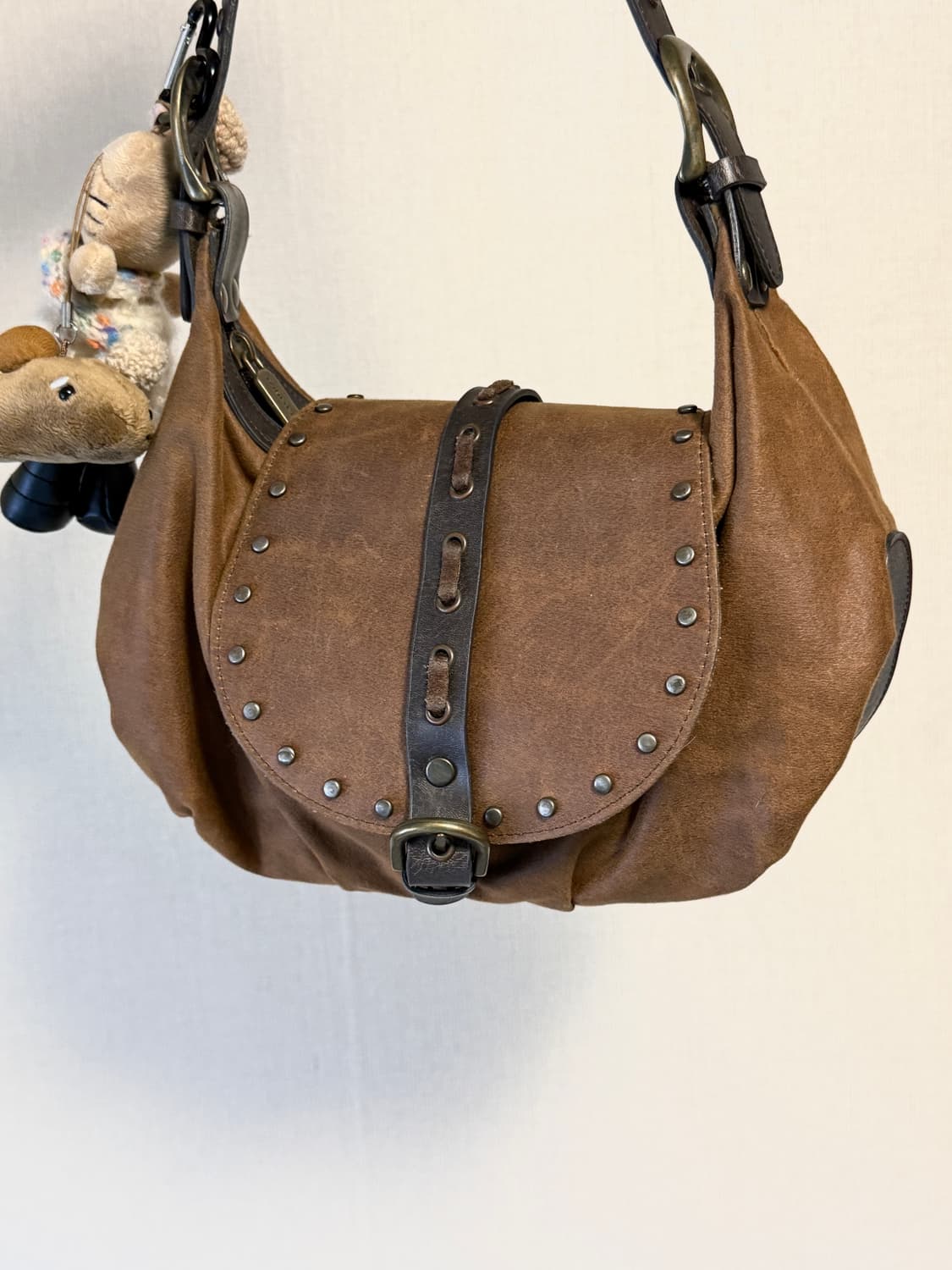 브라운 스웨이드 스터드 숄더백 빈티지 상품이미지2