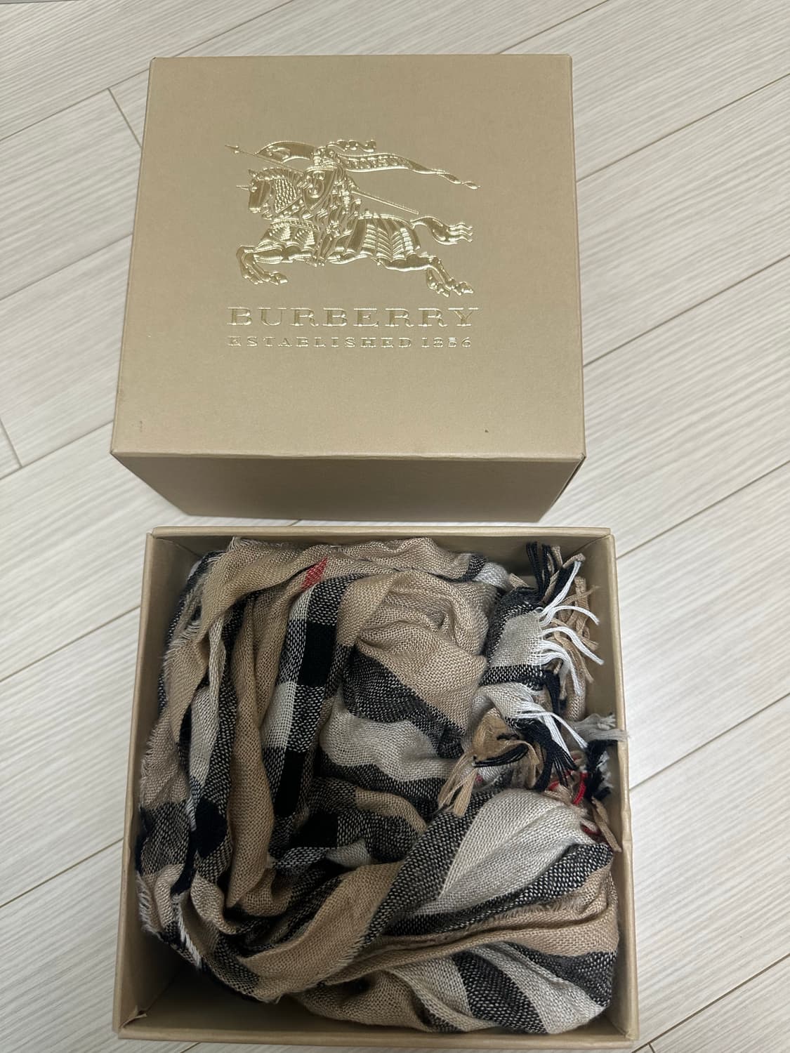 버버리 머플러 상품이미지3