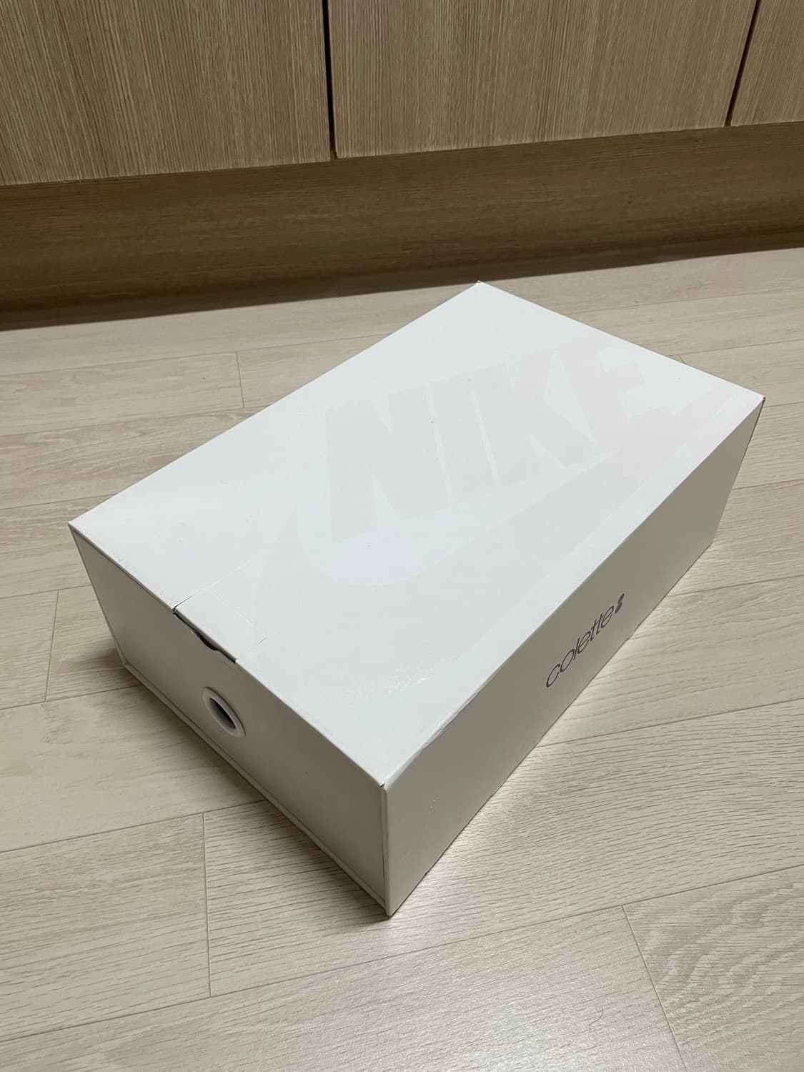 나이키 콜레뜨 에어 우븐 상품이미지2