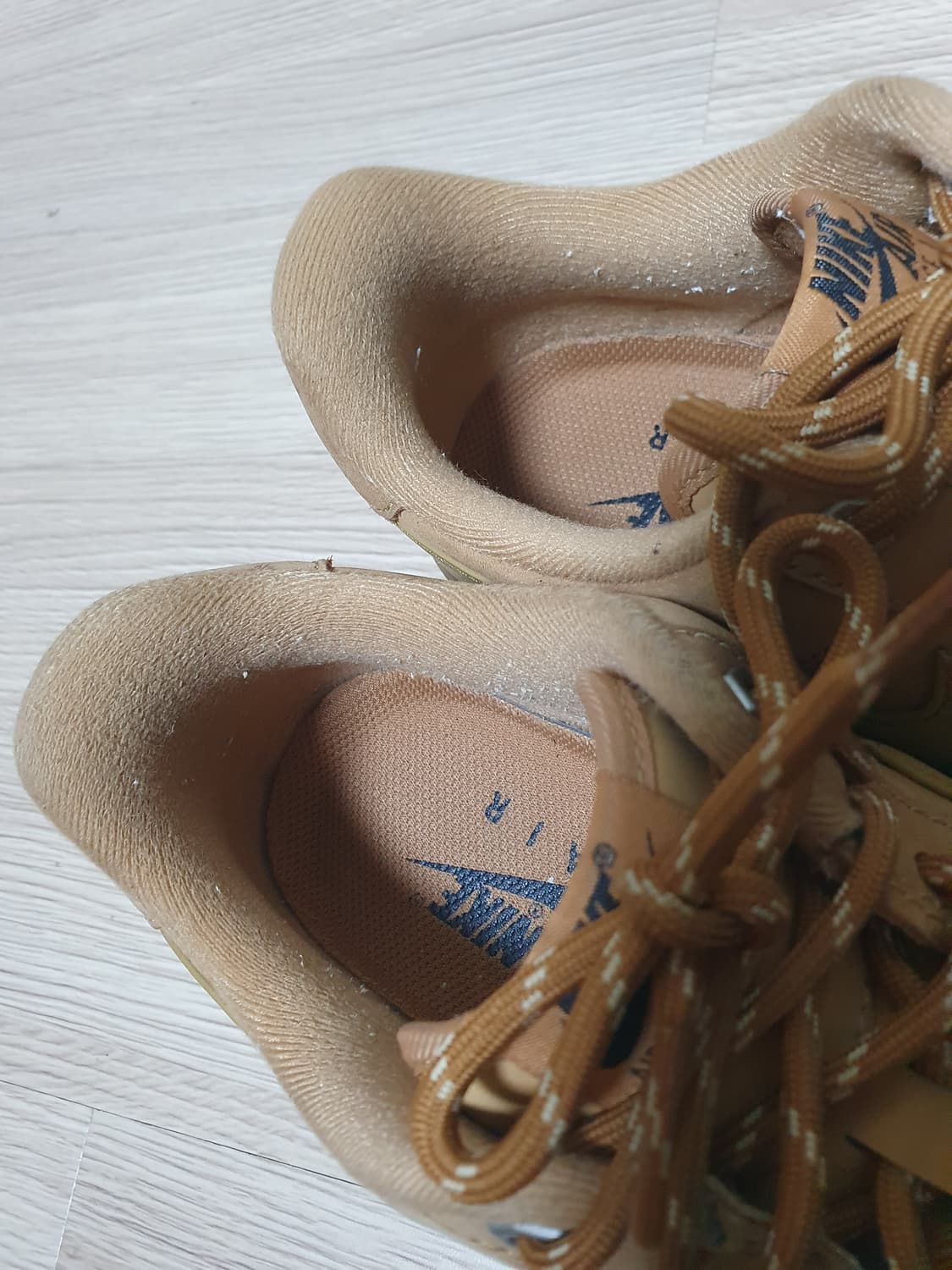 나이키 에어포스1 스웨이드 브라운 270 상품이미지9