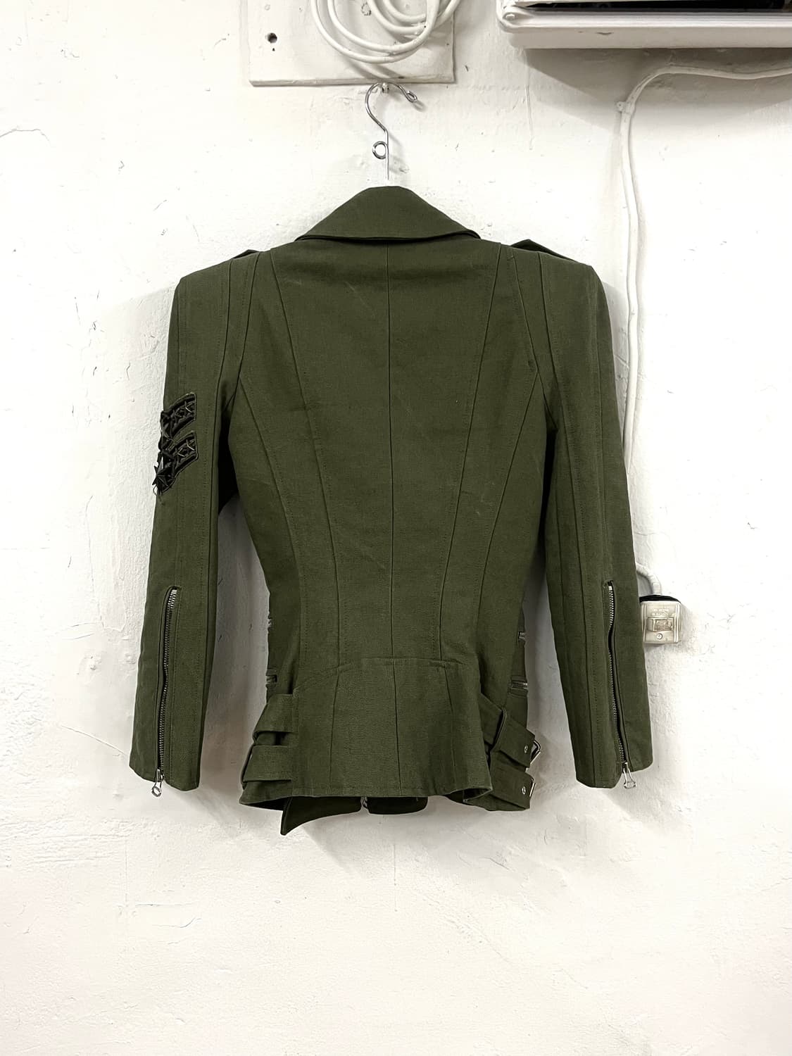 발망 2010SS 데카르넹 밀리터리 패치 패디드 숄더 자켓 상품이미지8