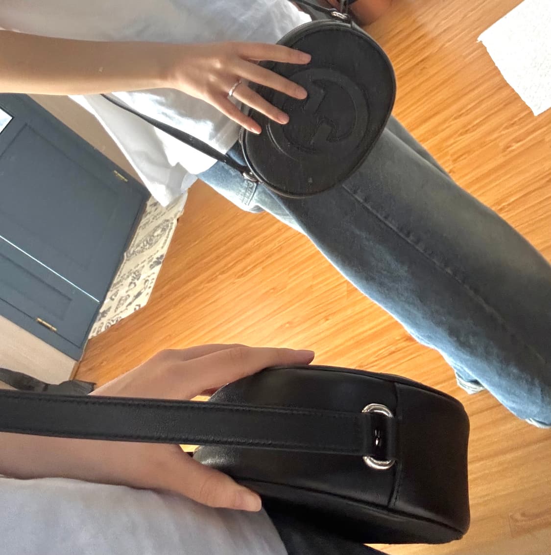 Gucci 구찌 가죽 크로스백 숄더백 타원형 검정색 상품이미지4