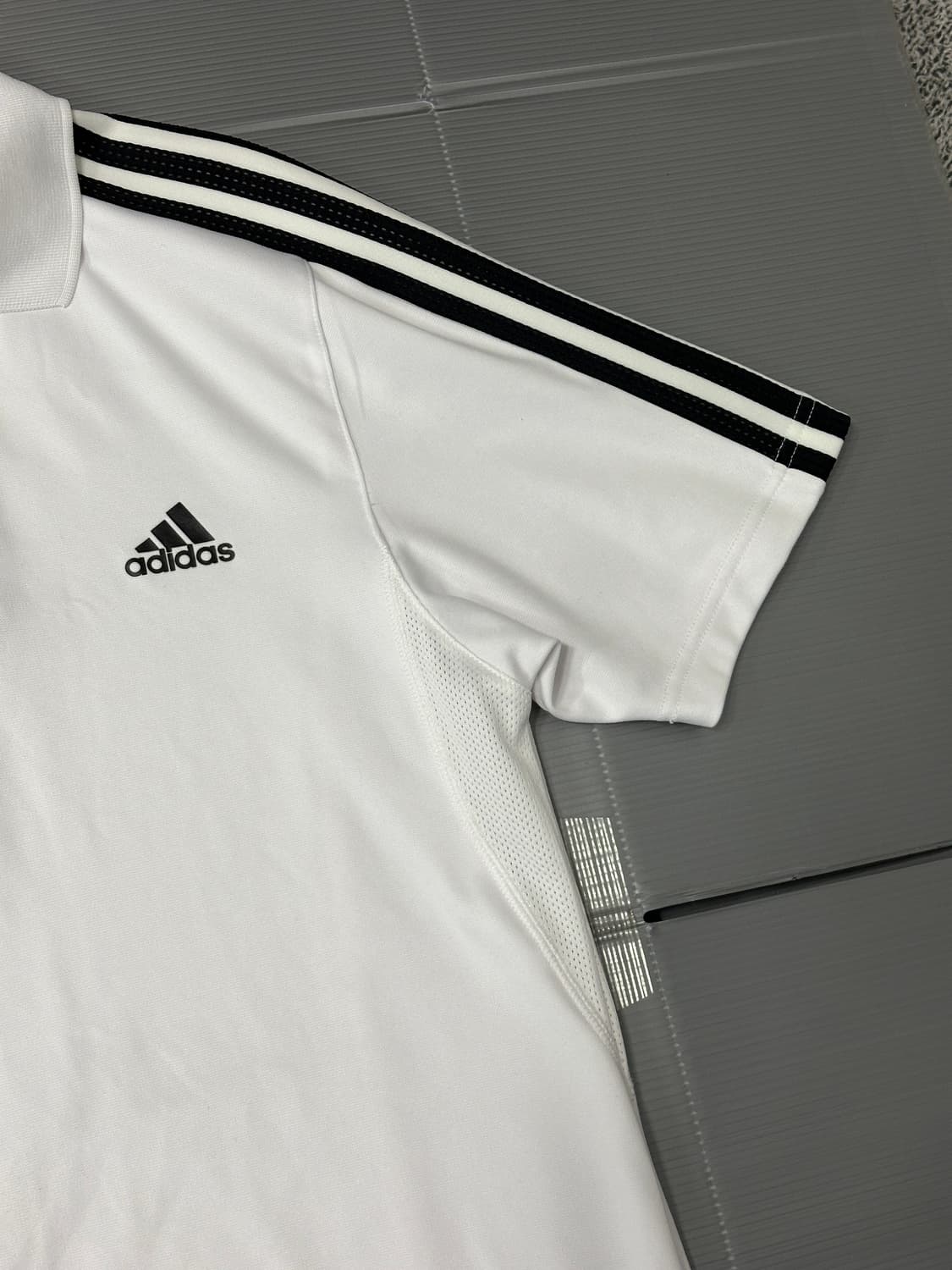 아디다스 로고 반팔 카라티 화이트 95 상품이미지3