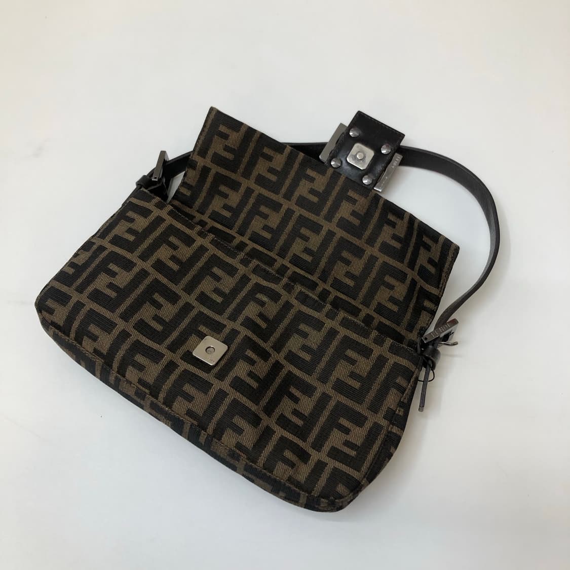 Fendi 펜디 숄더백 상품이미지3