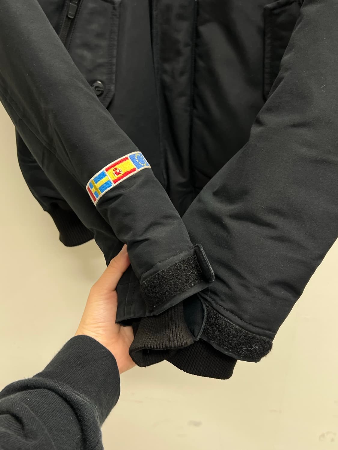 (S) 아이더 스투키 구스다운 숏패딩 자켓 블랙 상품이미지4