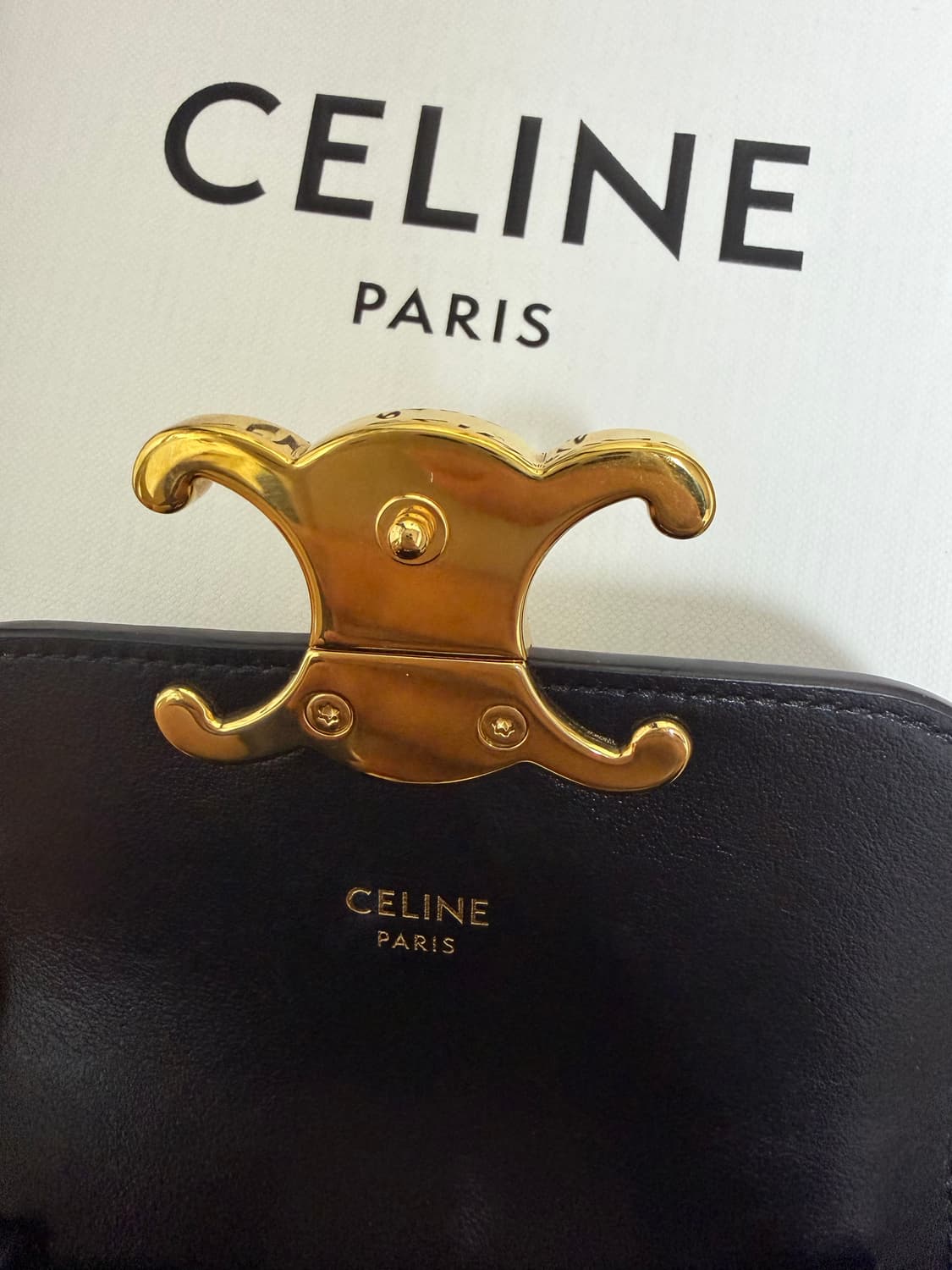 셀린느 미니 클로드 트리옹프 백 블랙 상품이미지4