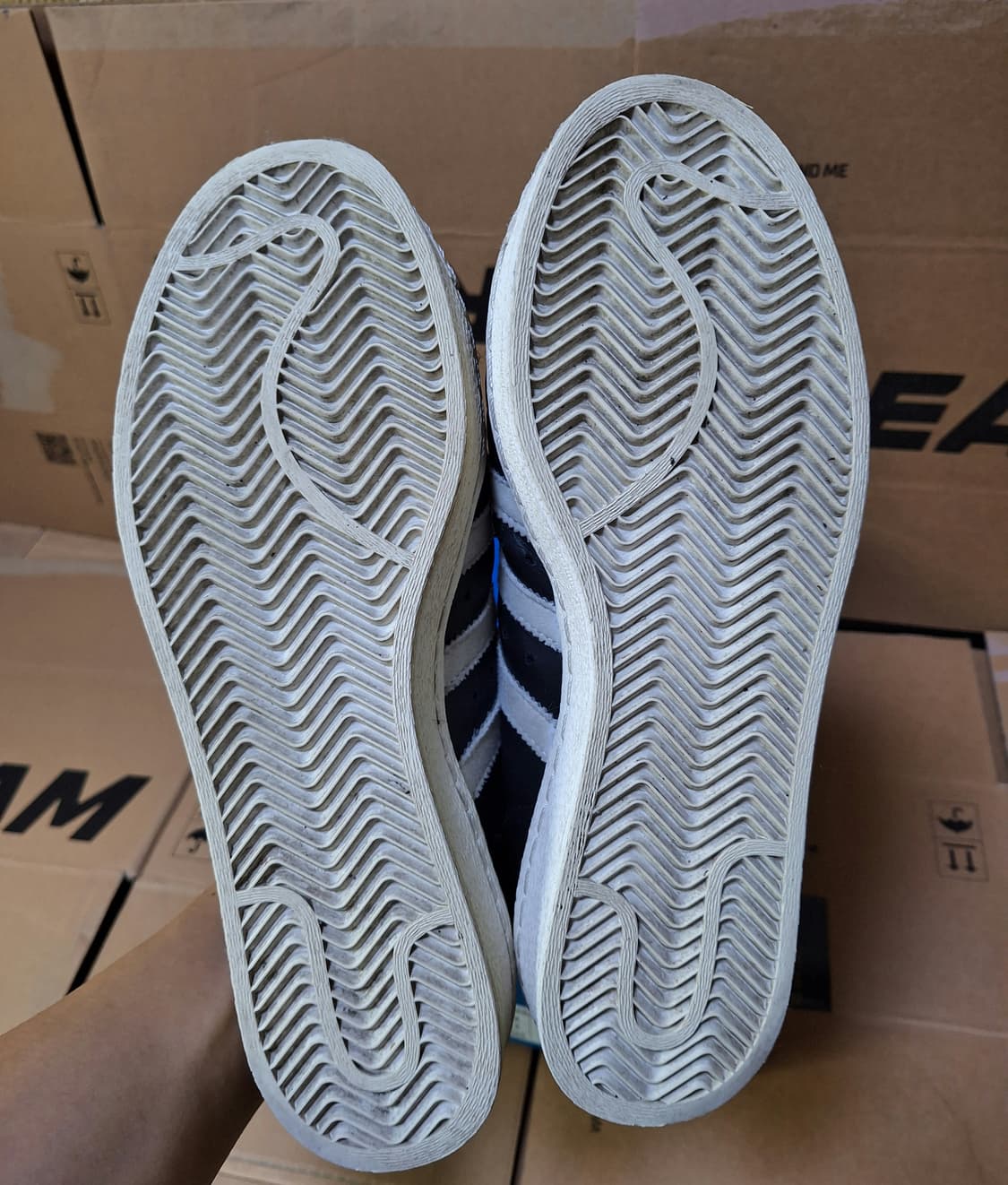 아디다스 슈퍼스타 82 FI core black 275 상품이미지5