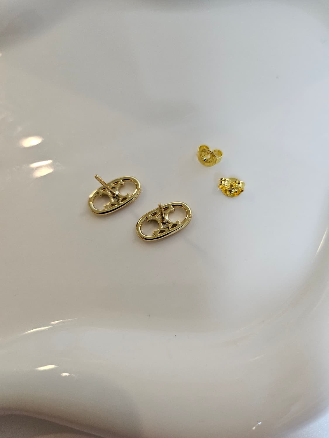 셀린느 미니 트리옹프 스터드 귀걸이 금장 상품이미지4