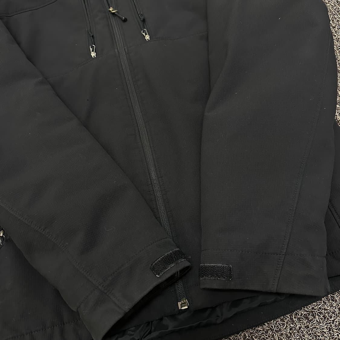 노스페이스 소프트쉘 바람막이 자켓 블랙 M 상품이미지4