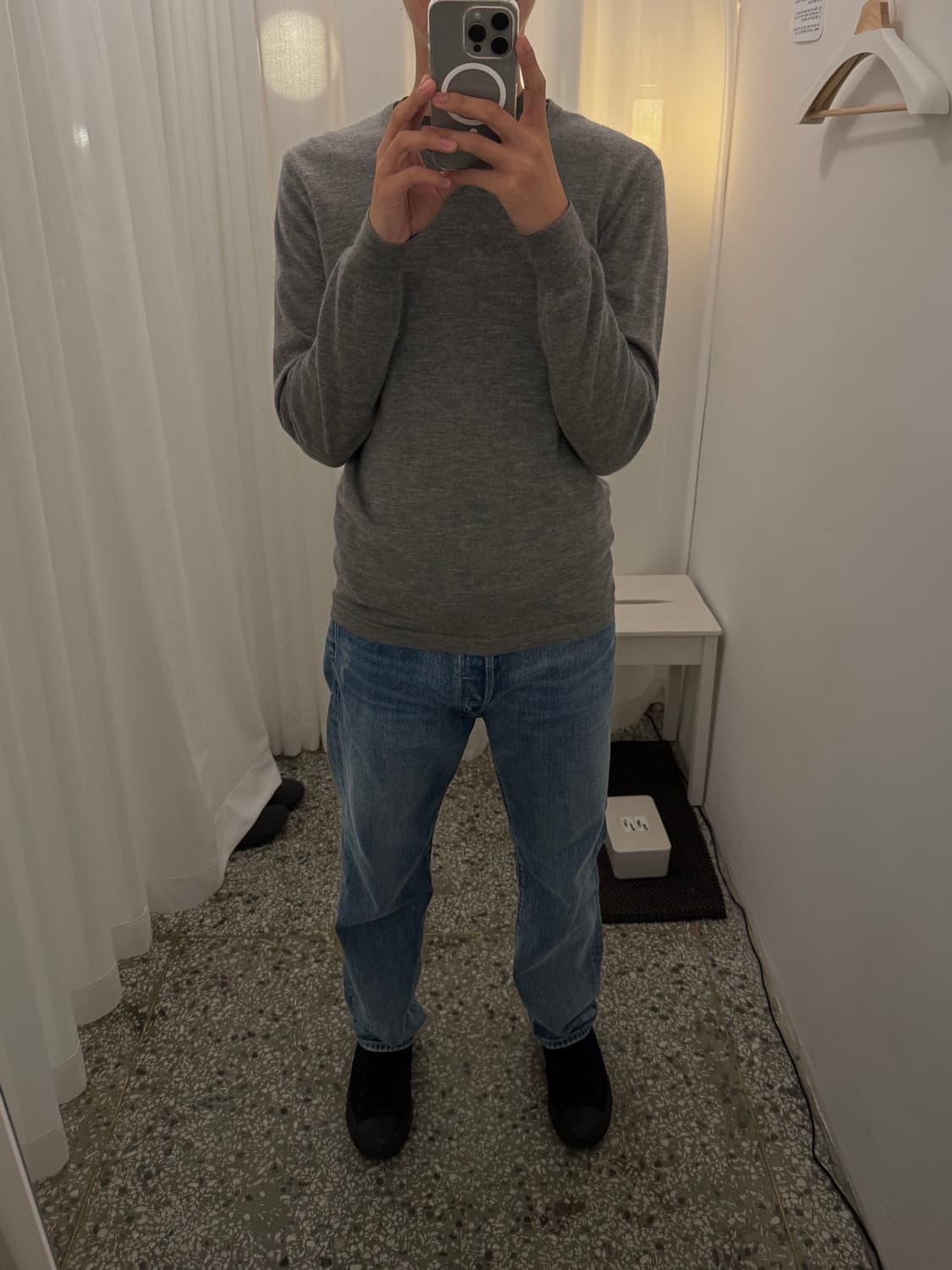 비즈빔 캐시미어 브이넥 니트 상품이미지1